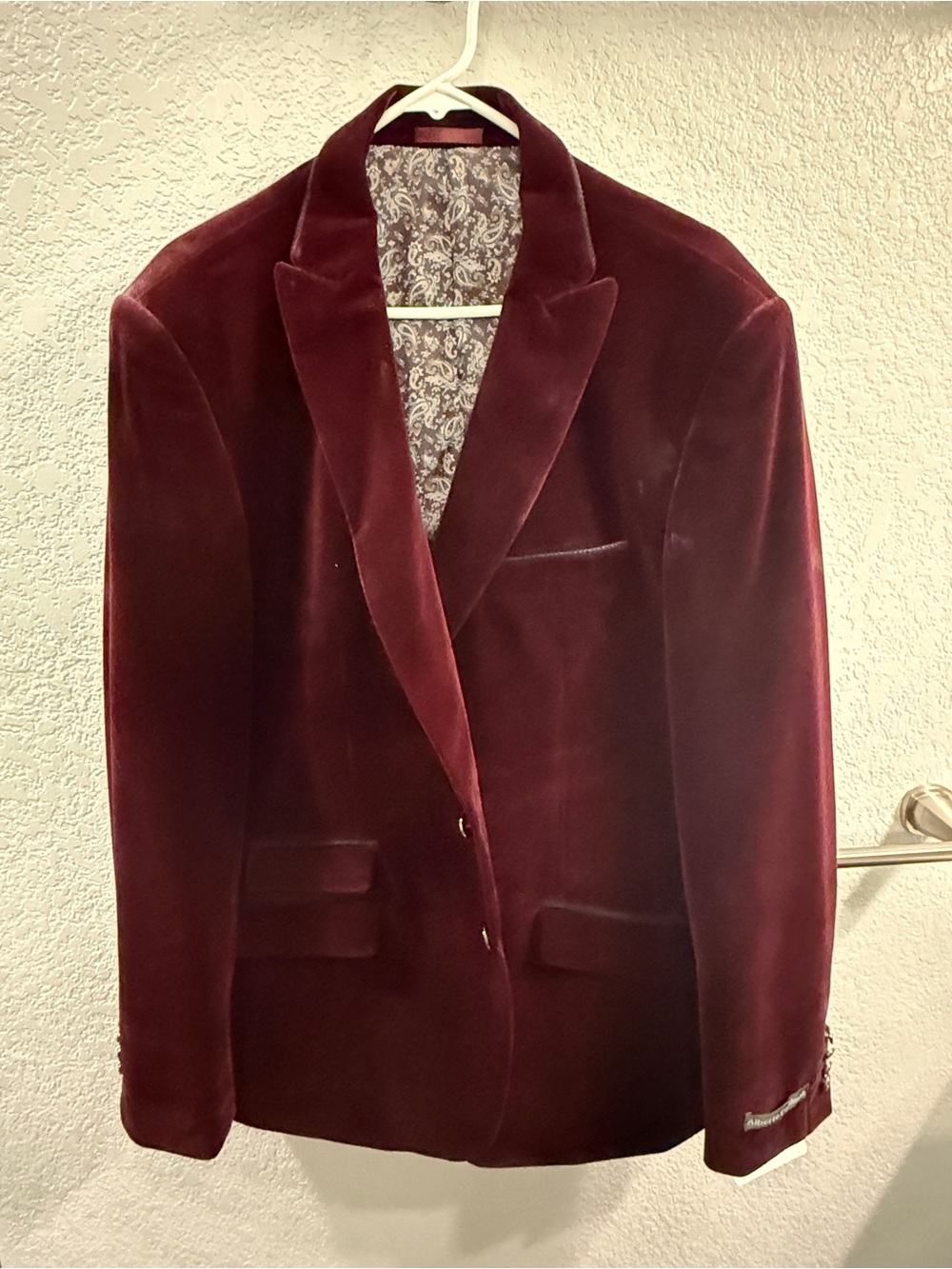 Men's Burgundy Velvet Blazer - Tailored Single-Breasted Sport Coat